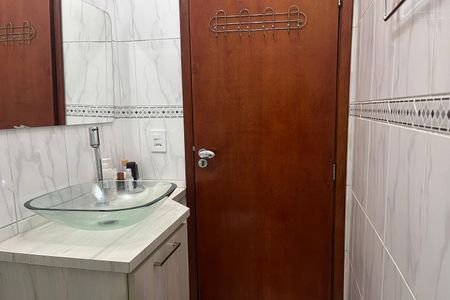 Casa de condomínio à venda com 127m², 2 quartos e 2 vagasBanheiro da Suíte