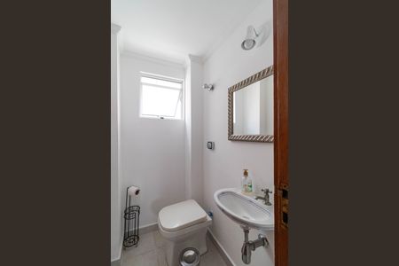 Apartamento para alugar com 132m², 3 quartos e 1 vagaLavabo