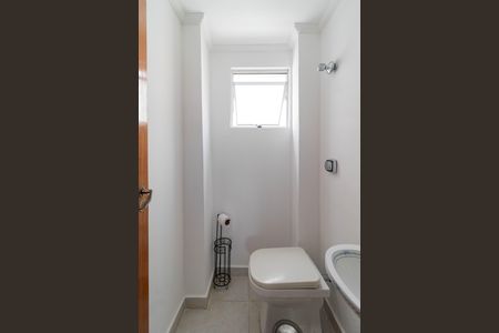 Apartamento para alugar com 132m², 3 quartos e 1 vagaLavabo