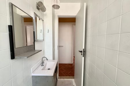 Apartamento para alugar com 142m², 3 quartos e 1 vaga Apartamento para alugar com 142m², 3 quartos e 1 vagaBanheiro 2