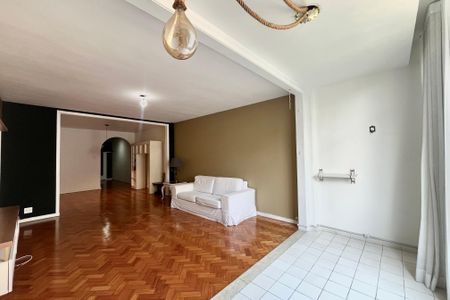 Apartamento para alugar com 142m², 3 quartos e 1 vaga Apartamento para alugar com 142m², 3 quartos e 1 vagaSala