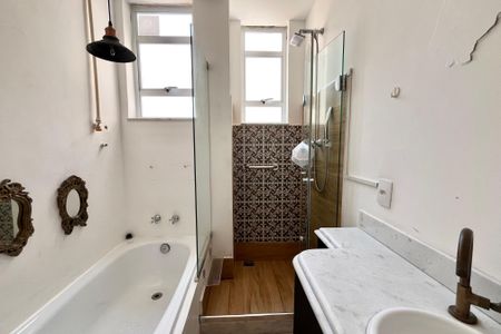 Apartamento para alugar com 142m², 3 quartos e 1 vaga Apartamento para alugar com 142m², 3 quartos e 1 vagaBanheiro 1