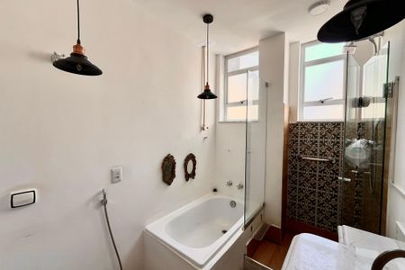 Apartamento para alugar com 142m², 3 quartos e 1 vaga Apartamento para alugar com 142m², 3 quartos e 1 vagaBanheiro 1