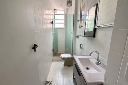 Apartamento para alugar com 142m², 3 quartos e 1 vaga Apartamento para alugar com 142m², 3 quartos e 1 vagaBanheiro 2