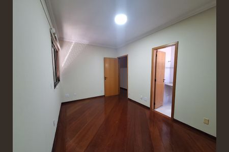 Apartamento para alugar com 268m², 4 quartos e 2 vagas