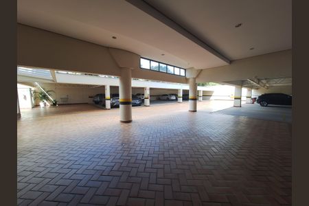 Apartamento para alugar com 268m², 4 quartos e 2 vagas