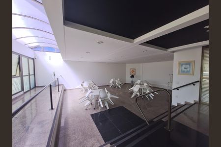 Apartamento para alugar com 268m², 4 quartos e 2 vagas