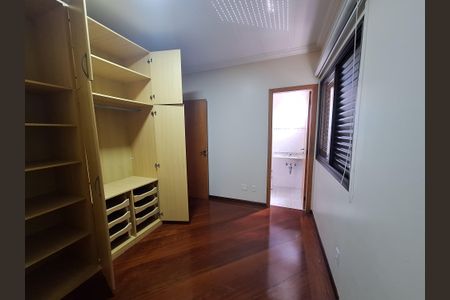 Apartamento para alugar com 268m², 4 quartos e 2 vagas