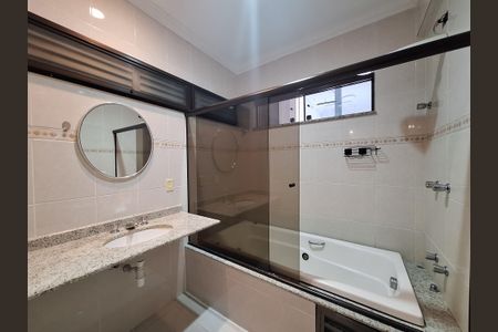 Apartamento para alugar com 268m², 4 quartos e 2 vagas