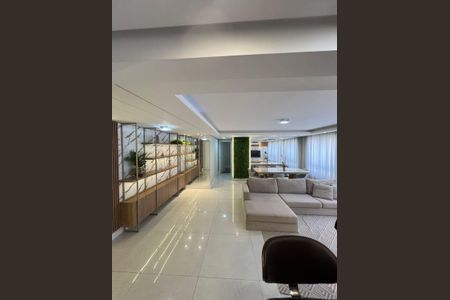 Sala de apartamento à venda com 2 quartos, 90m² em Petrópolis, Porto Alegre