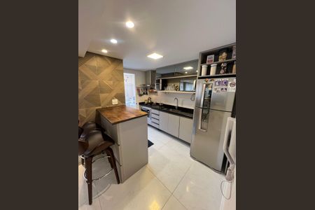 Apartamento à venda com 90m², 2 quartos e 1 vaga Apartamento à venda com 90m², 2 quartos e 1 vagaCozinha