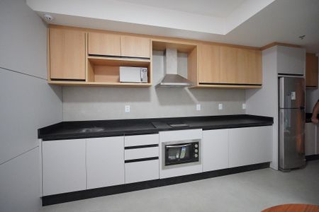Cozinha de apartamento para alugar com 1 quarto, 31m² em Trindade, Florianópolis