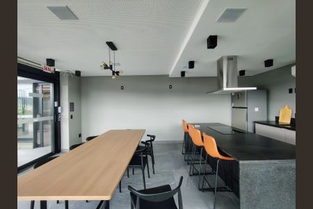 Apartamento para alugar com 31m², 1 quarto e sem vagaÁrea comum - Salão de festas