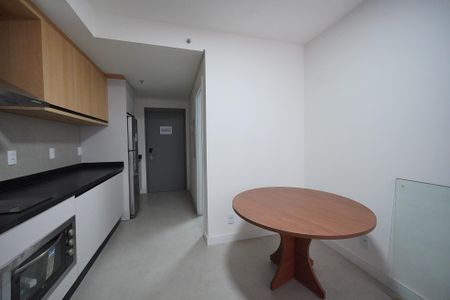 Sala - cozinha de apartamento para alugar com 1 quarto, 31m² em Trindade, Florianópolis