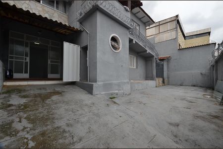 Casa para alugar com 65m², 2 quartos e 4 vagasGaragem