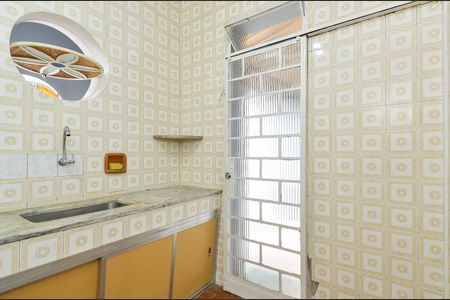 Casa para alugar com 65m², 2 quartos e 4 vagasCozinha