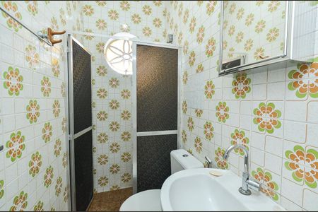 Casa para alugar com 65m², 2 quartos e 4 vagasBanheiro