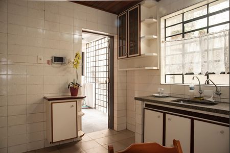 Casa para alugar com 230m², 4 quartos e 2 vagasCozinha