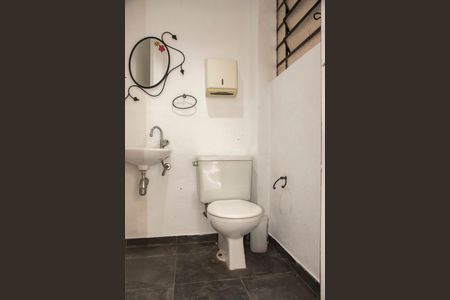 Casa para alugar com 230m², 4 quartos e 2 vagasBanheiro de Serviço