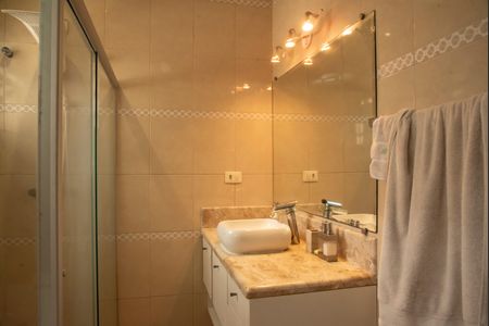 Casa para alugar com 230m², 4 quartos e 2 vagasBanheiro da Suíte