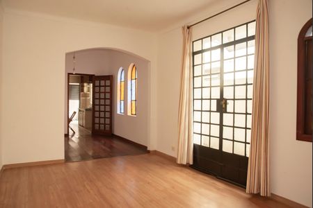 Casa para alugar com 230m², 4 quartos e 2 vagasSala 2