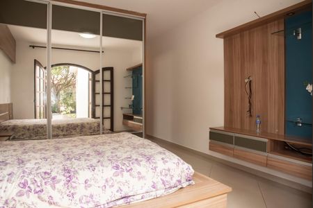 Casa para alugar com 230m², 4 quartos e 2 vagasSuíte