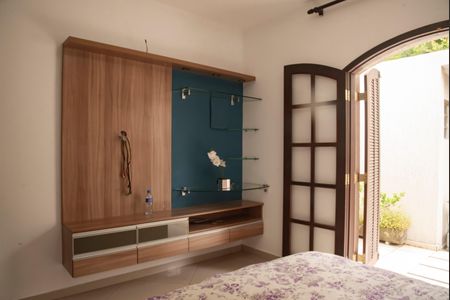 Casa para alugar com 230m², 4 quartos e 2 vagasSuíte