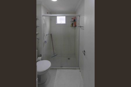 Apartamento à venda com 65m², 2 quartos e sem vaga Apartamento à venda com 65m², 2 quartos e sem vagaBanheiro da suite