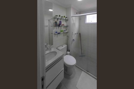Apartamento à venda com 65m², 2 quartos e sem vaga Apartamento à venda com 65m², 2 quartos e sem vagaBanheiro da suite