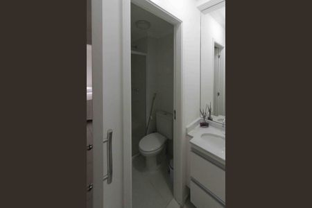 Apartamento à venda com 65m², 2 quartos e sem vaga Apartamento à venda com 65m², 2 quartos e sem vagaBanheiro Social