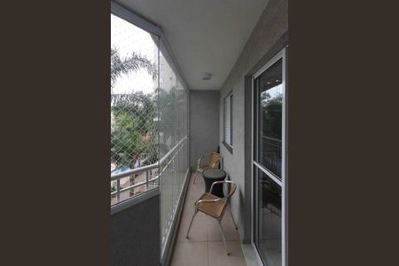 Apartamento à venda com 65m², 2 quartos e sem vaga Apartamento à venda com 65m², 2 quartos e sem vagaVaranda