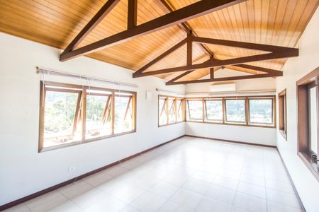 Casa de condomínio para alugar com 462m², 4 quartos e 3 vagas Casa de condomínio para alugar com 462m², 4 quartos e 3 vagasSala