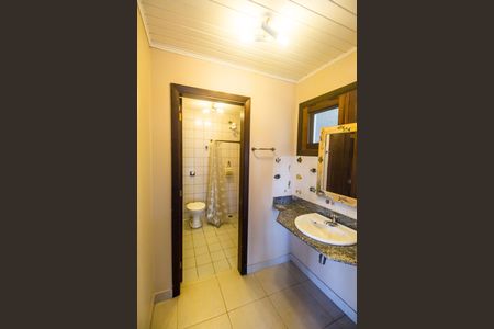 Casa de condomínio para alugar com 462m², 4 quartos e 3 vagas Casa de condomínio para alugar com 462m², 4 quartos e 3 vagasBanheiro