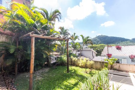 Casa de condomínio para alugar com 462m², 4 quartos e 3 vagas Casa de condomínio para alugar com 462m², 4 quartos e 3 vagasQuintal