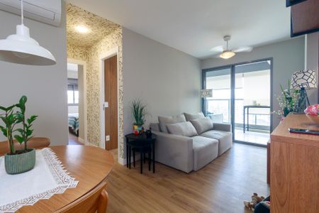 Sala de apartamento para alugar com 2 quartos, 66m² em Santo Amaro, São Paulo