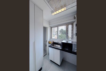 Apartamento à venda com 74m², 3 quartos e 1 vagaÁrea de Serviço