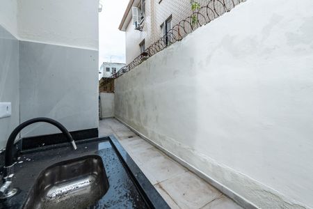 Apartamento para alugar com 98m², 3 quartos e 1 vagaQuintal