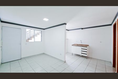 Sala de apartamento para alugar com 1 quarto, 43m² em Jardim Bebedouro, Guarulhos