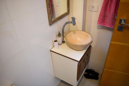 Casa à venda com 230m², 3 quartos e 3 vagas Casa à venda com 230m², 3 quartos e 3 vagasBanheiro