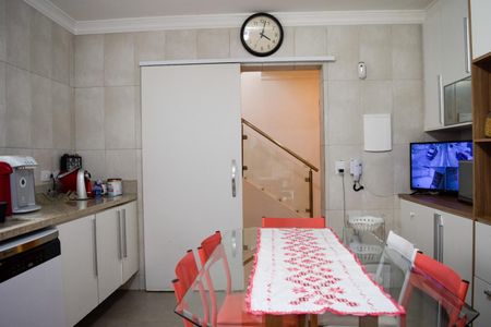 Casa à venda com 230m², 3 quartos e 3 vagas Casa à venda com 230m², 3 quartos e 3 vagasCozinha