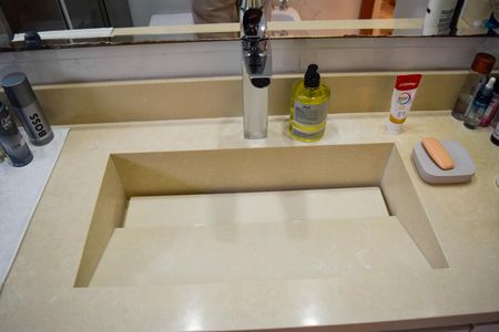 Casa à venda com 230m², 3 quartos e 3 vagas Casa à venda com 230m², 3 quartos e 3 vagasBanheiro da Suíte 1