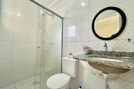Banheiro de apartamento para alugar com 1 quarto, 39m² em Vila Guarani (zona Sul), São Paulo