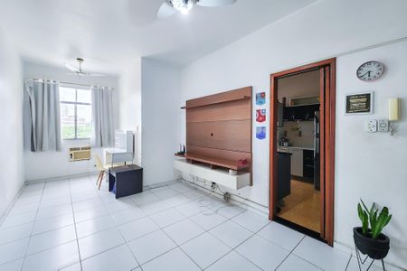 Sala  de apartamento para alugar com 2 quartos, 85m² em Centro, Rio de Janeiro