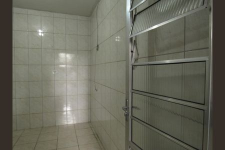 Cozinha de casa para alugar com 1 quarto, 37m² em Jardim Roberto, Osasco