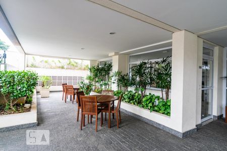 Apartamento à venda com 69m², 2 quartos e 1 vagaÁrea externa