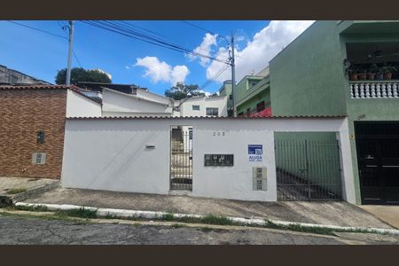 Casa para alugar com 30m², 1 quarto e 1 vagaFachada