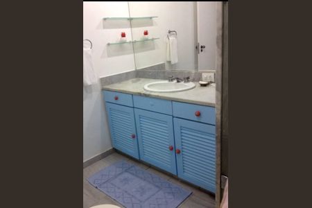 Apartamento para alugar com 120m², 3 quartos e 1 vaga Apartamento para alugar com 120m², 3 quartos e 1 vagaBanheiro