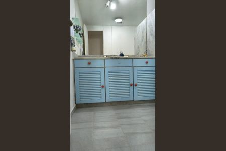 Apartamento para alugar com 120m², 3 quartos e 1 vaga Apartamento para alugar com 120m², 3 quartos e 1 vagaBanheiro