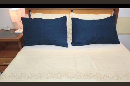 Apartamento para alugar com 120m², 3 quartos e 1 vaga Apartamento para alugar com 120m², 3 quartos e 1 vagaQuarto