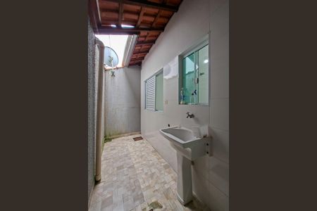 Casa de condomínio para alugar com 45m², 2 quartos e 1 vagaÁrea de Serviço